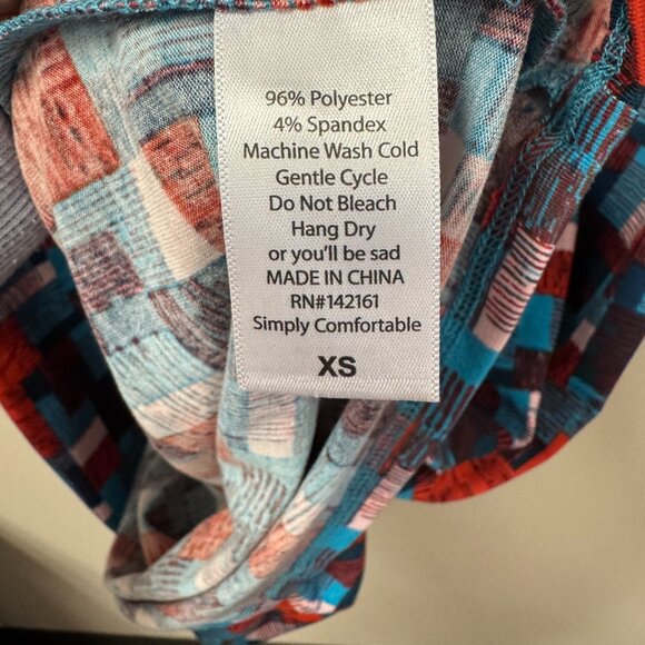 LuLaRoe Julia Dress Navy, Red, Blue Geometric Pattern NWT size XS - Picture 6 of 11